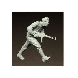 Figurka Biegnący Żołnierz Radziecki, Berlin 1945 1/35 Stalingrad