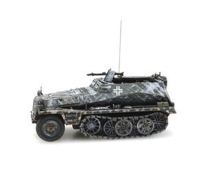Niemiecki Sd.Kfz. 250/1 zima gotowy model H0 Artitec